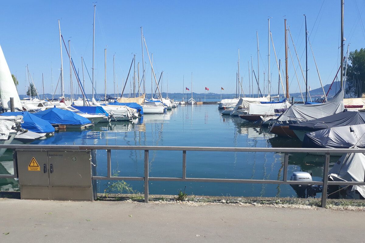 Die Modernisierung der Sanitäranlagen und Installation von rutschfesten Gitterrosten am Bregenzer Sporthafen erhöhen Sicherheit und Komfort.Stadt bregenz