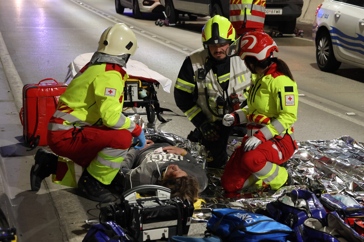 Die Rettungskräfte mussten eine Triage einrichten, um eine bestmögliche Versorgung zu ermöglichen. VOL/Pletsch
