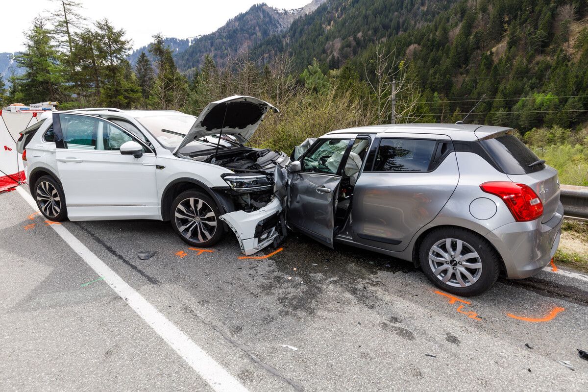 Ein Ausweichen war für eine Montafoner Pkw-Lenkerin nicht mehr möglich, es kam zum Zusammenstoß der beiden Fahrzeuge. HOFMEISTER
