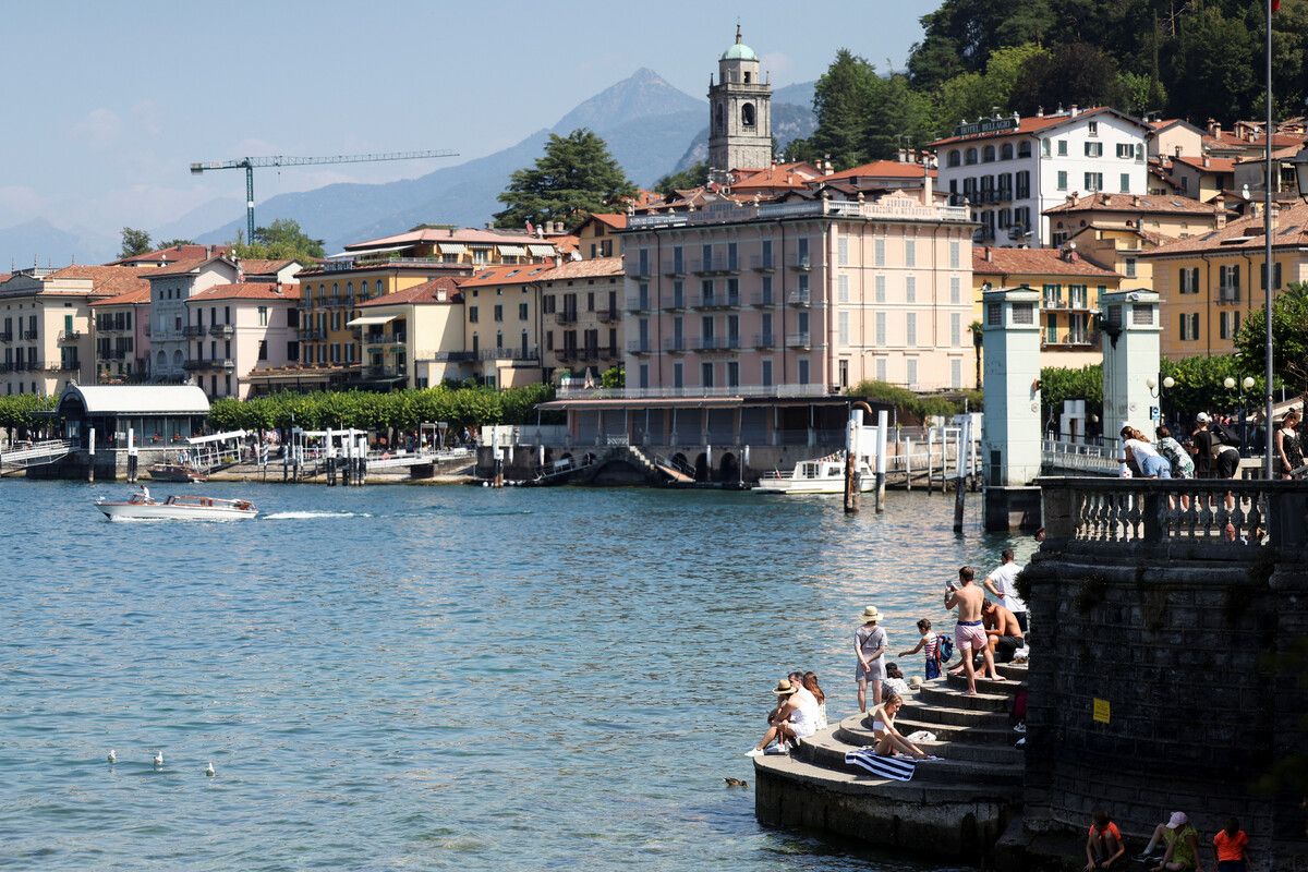 Eine Gebühr für Touristen soll den Besucher­andrang am Comer See regulieren.   reuters