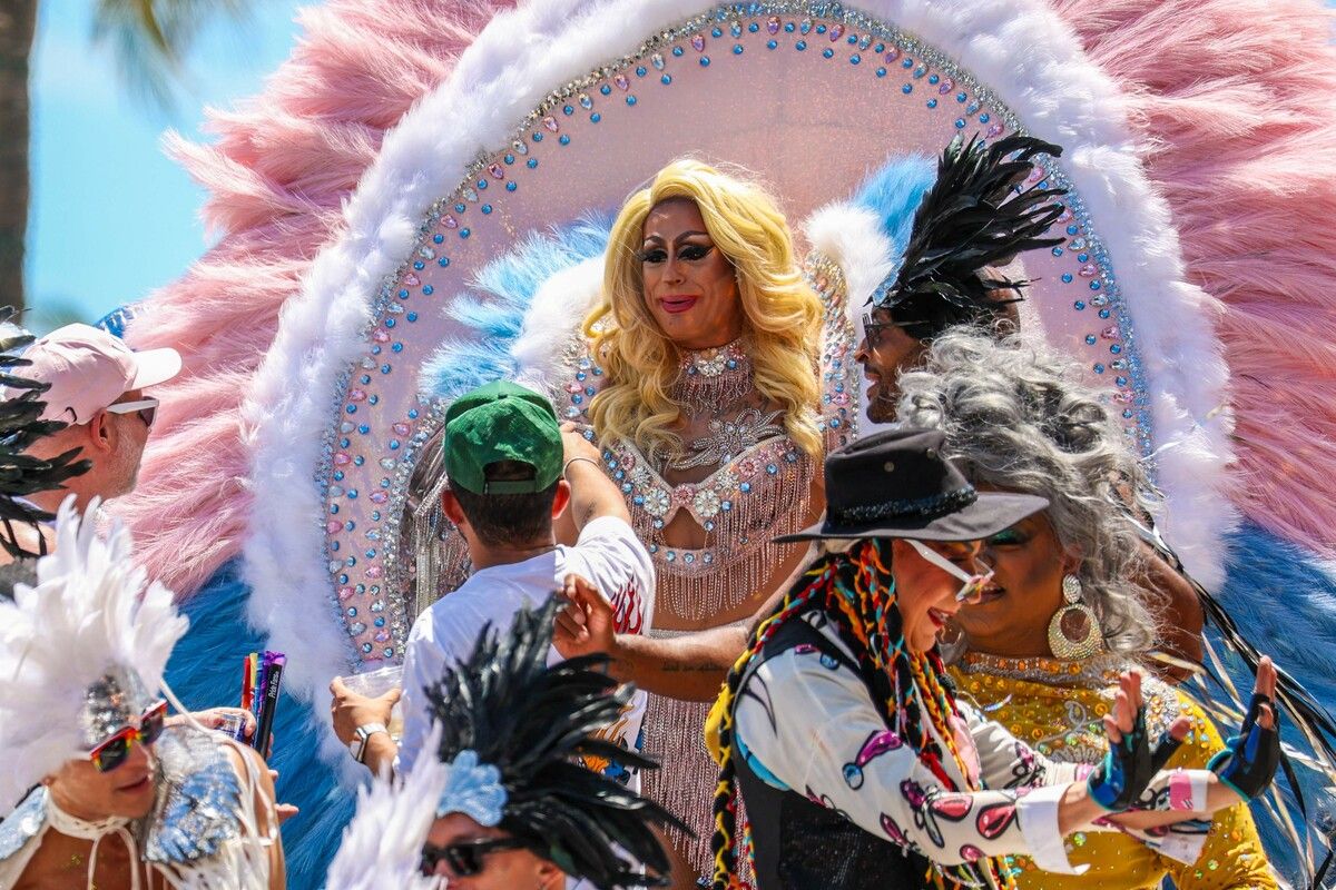 Festwagen, queere Kunstschau, Nacht der sozialen Gerechtigkeit: Die Miami Beach Pride am Ocean Drive hat heuer vieles zu bieten. AFP