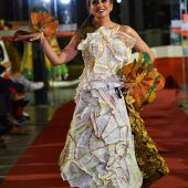 Kleid aus Papier