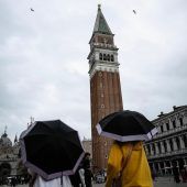 Der Markusturm in Venedig bröckelt