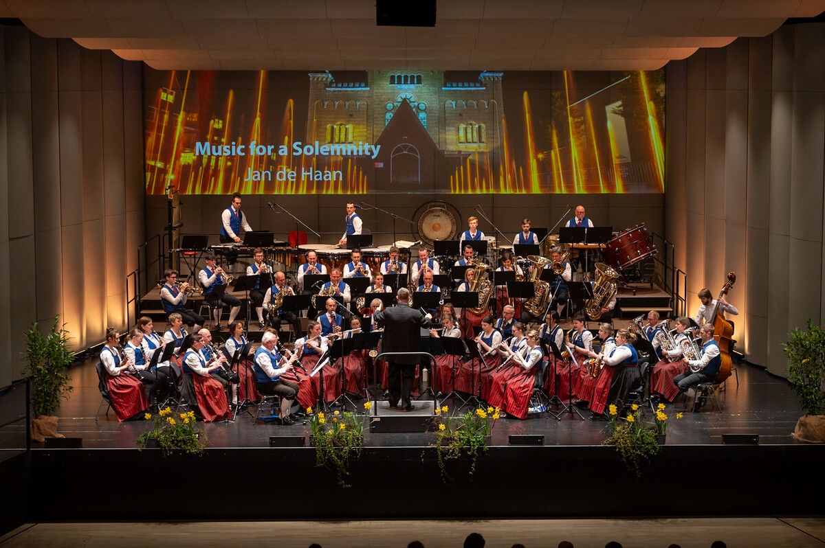 Frühlingsklänge im Montforthaus: Musikverein Feldkirch-Nofels begeistert mit vielseitigem Programm.Musikverein Feldkirch Nofels
