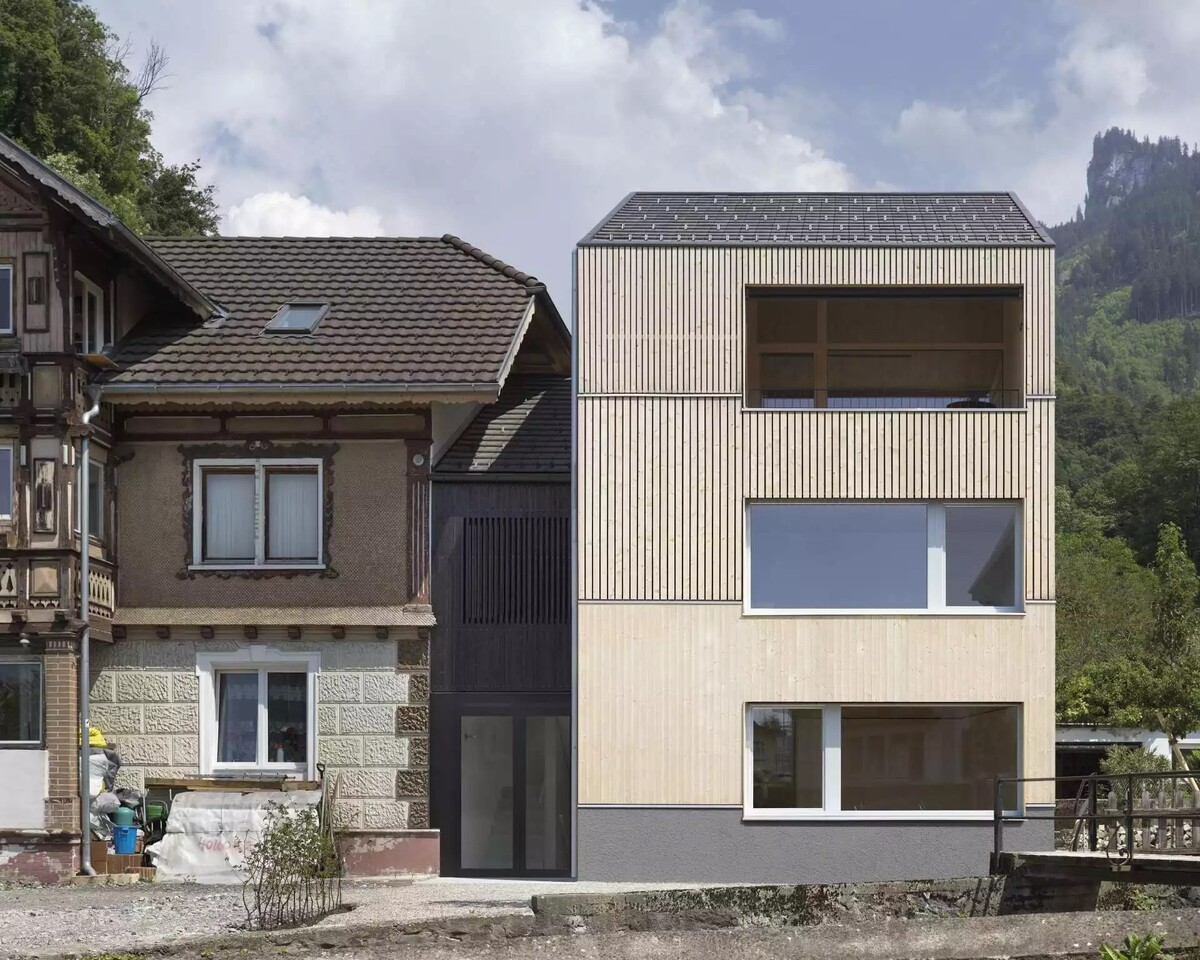 Gelungenes Beispiel für eine Verdichtung im alten Quartier: Das Haus der Fam. Peter, entworfen von MWArchitekten. FA/Bereuter