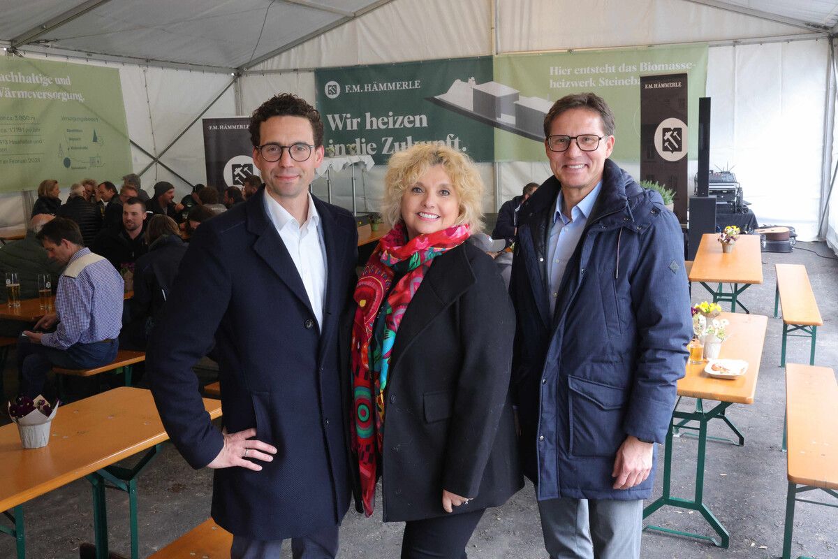 Hans Brida und Richard Karlinger (beide Hypo) mit Adeline van Dyjk (F.M.H.)