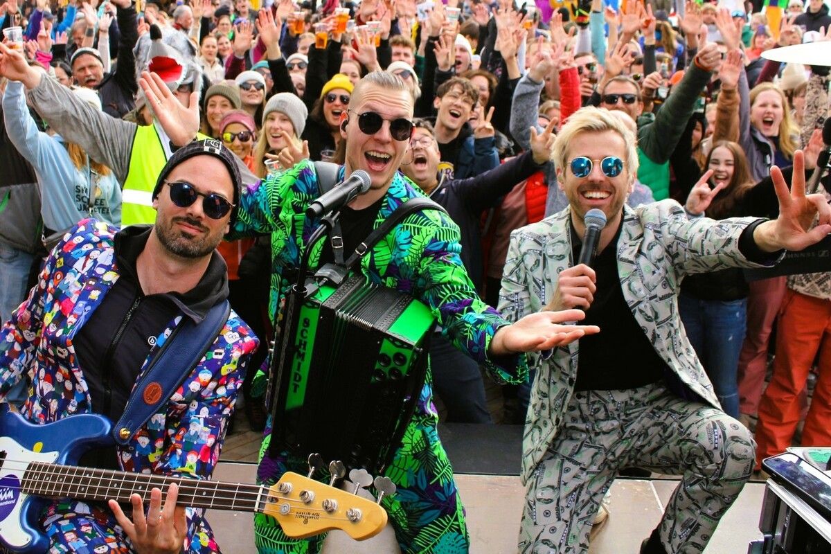 Harry „Tom“ Fischl, Leo Poldau und Johnny Bravo – Bääm aus dem Tiroler Lechtal sorgten für einen fetzigen Abschluss der Konzertserie Ski & Concert in der Warth-Arena. STP (2)