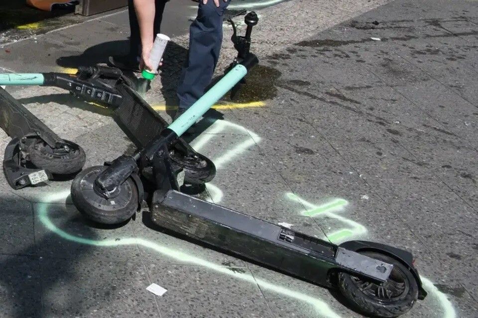 Im Vorjahr mussten in Österreich rund 6000 verunfallte E-Scooter-Fahrer im Krankenhaus behandelt werden. symbol/dpa