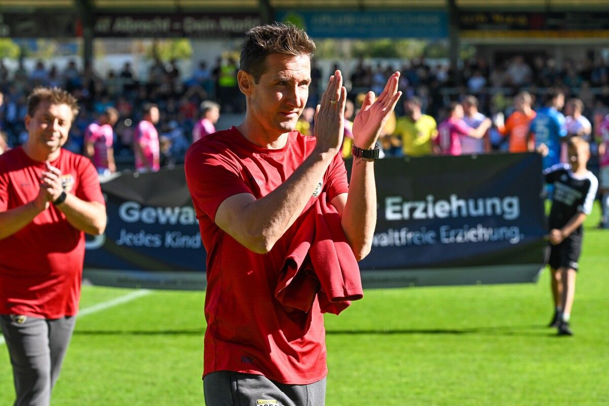 In München gibt es den spektakulären Notfallplan mit dem Ex-Altach-Trainer Miroslav Klose (Bild) als Nothelfer beim FC Bayern.gepa