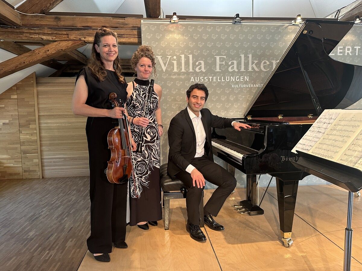 Karoline Kurzemann-Pilz, Yunus Kaja und Karoline Schmid wussten das Publikum mit ihrem Repertoire zu begeistern. BI (3)