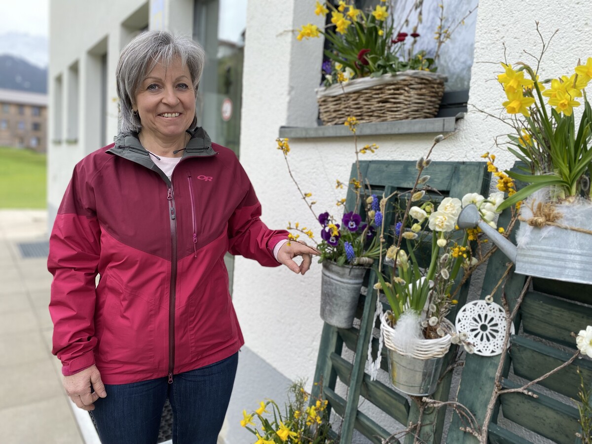 Luise Jenni ist für die Sauberkeit und Dekoration des öffentlichen WCs in Bartholomäberg verantwortlich.  VN/JUN (2)