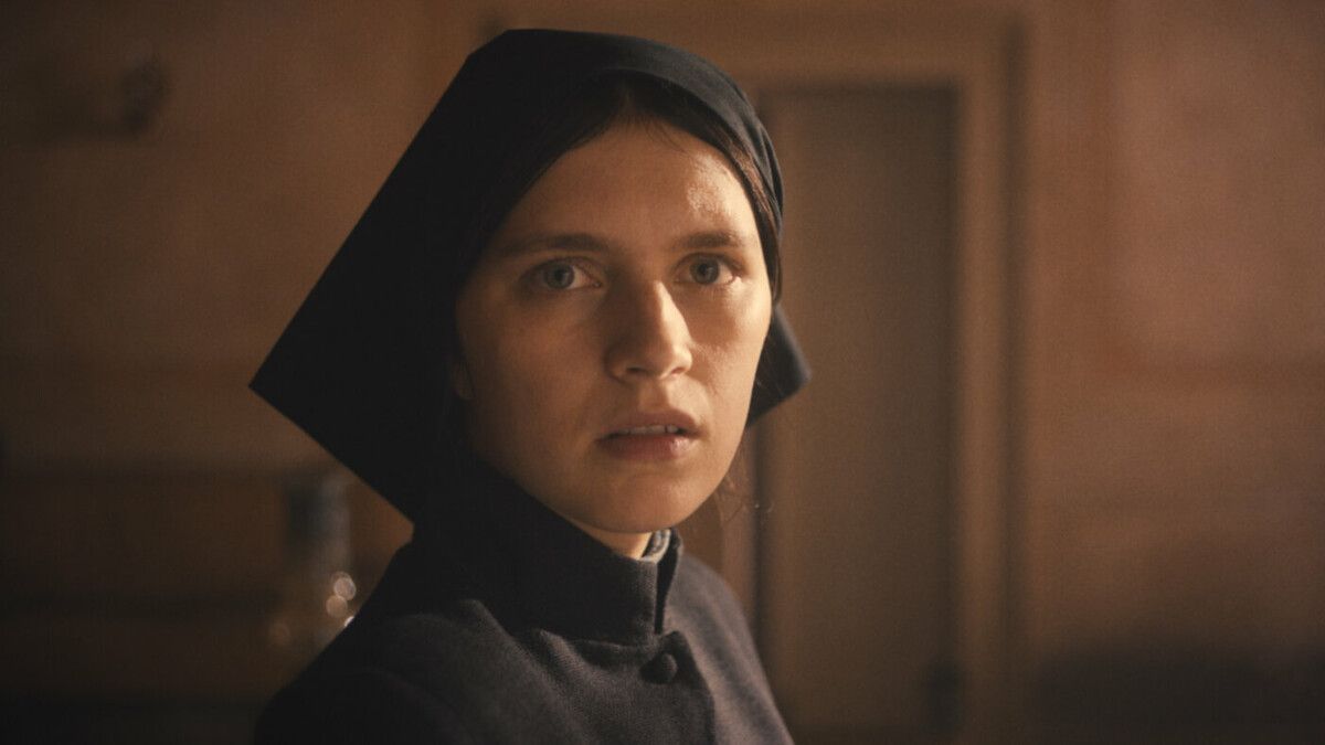 Margaret (Nell Tiger Free) zieht nach Rom, wo sie ihr Leben der Kirche widmen möchte.Century Studios