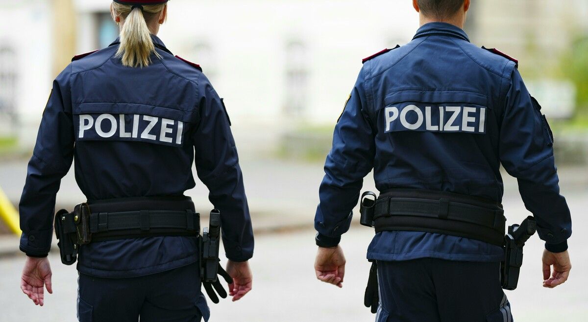 Polizeibeamte in Vorarlbergs Polizeiinspektionen warnen, dass die reine Überstundenanzahl nur die halbe Wahrheit ist. Symbol APA