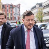 Benkos erster Auftritt nach der Pleite