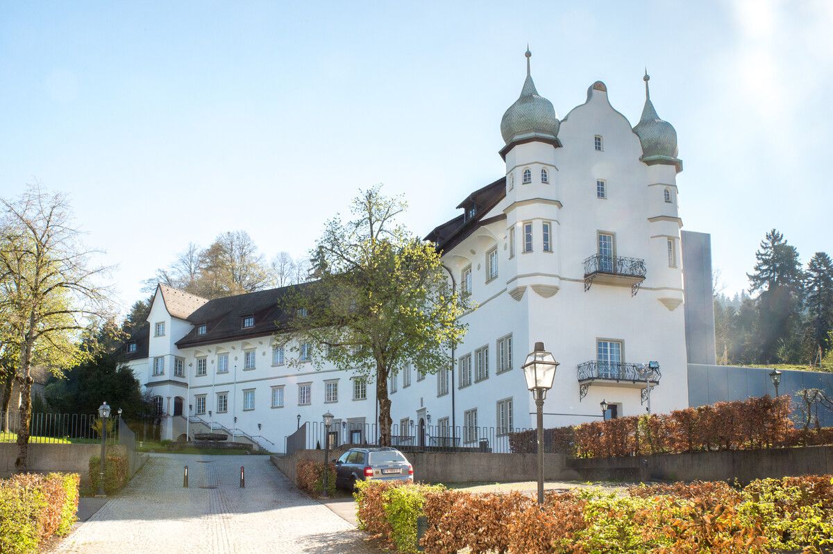 Schloss Hofen ist seit über 40 Jahren das Zentrum für berufsbegleitende Weiter­bildung und Höherqualifizierung für Vorarlberg und die Bodenseeregion. ⇒VN