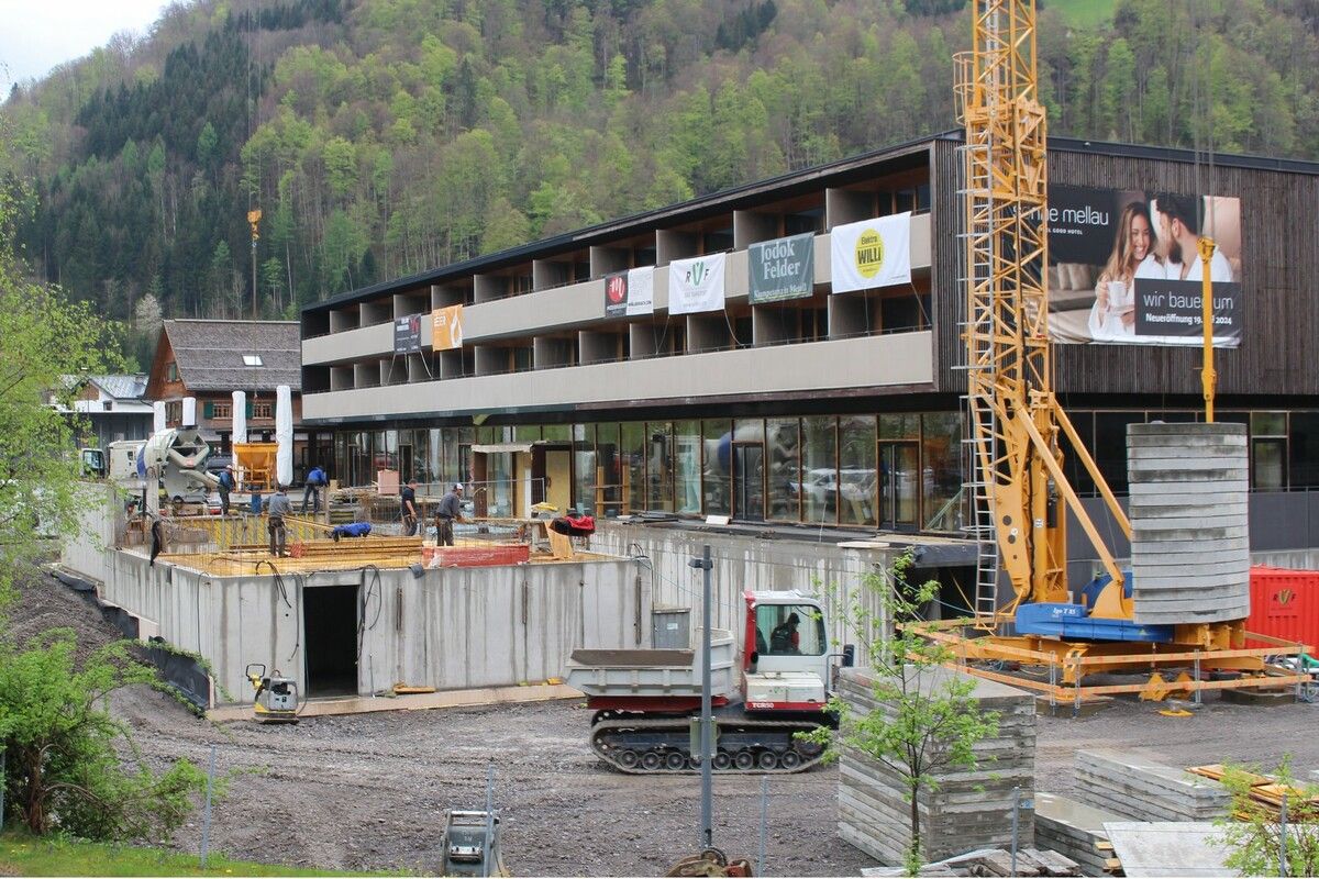 Seit Anfang März ist das Hotel Sonne in Mellau geschlossen, weil das Haus erweitert und zudem der Bestand modernisiert und neu konzipiert wird. STP (2)