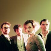 Stereo Ida mit „Cat out of the sink“