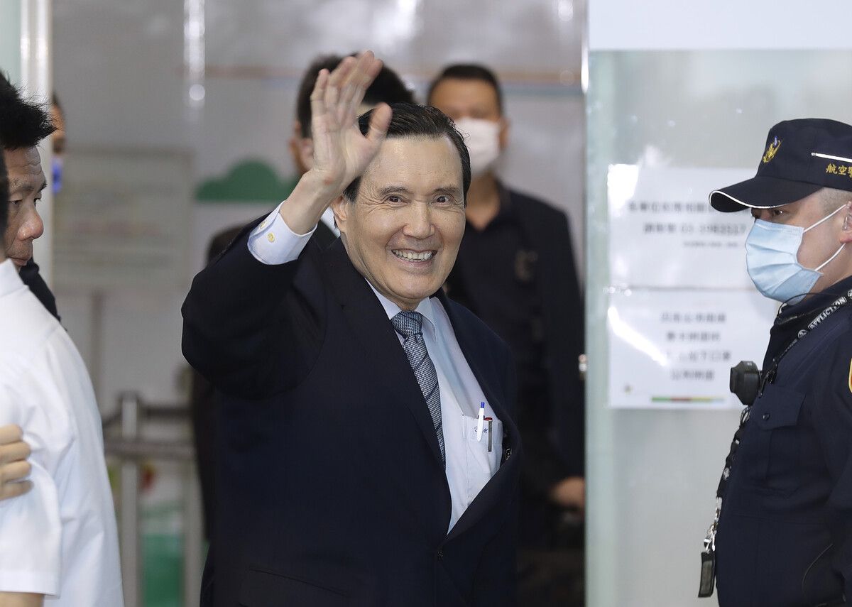 Taiwans Ex-Präsident Ma Ying-jeou brach zu Besuch nach China auf. AP
