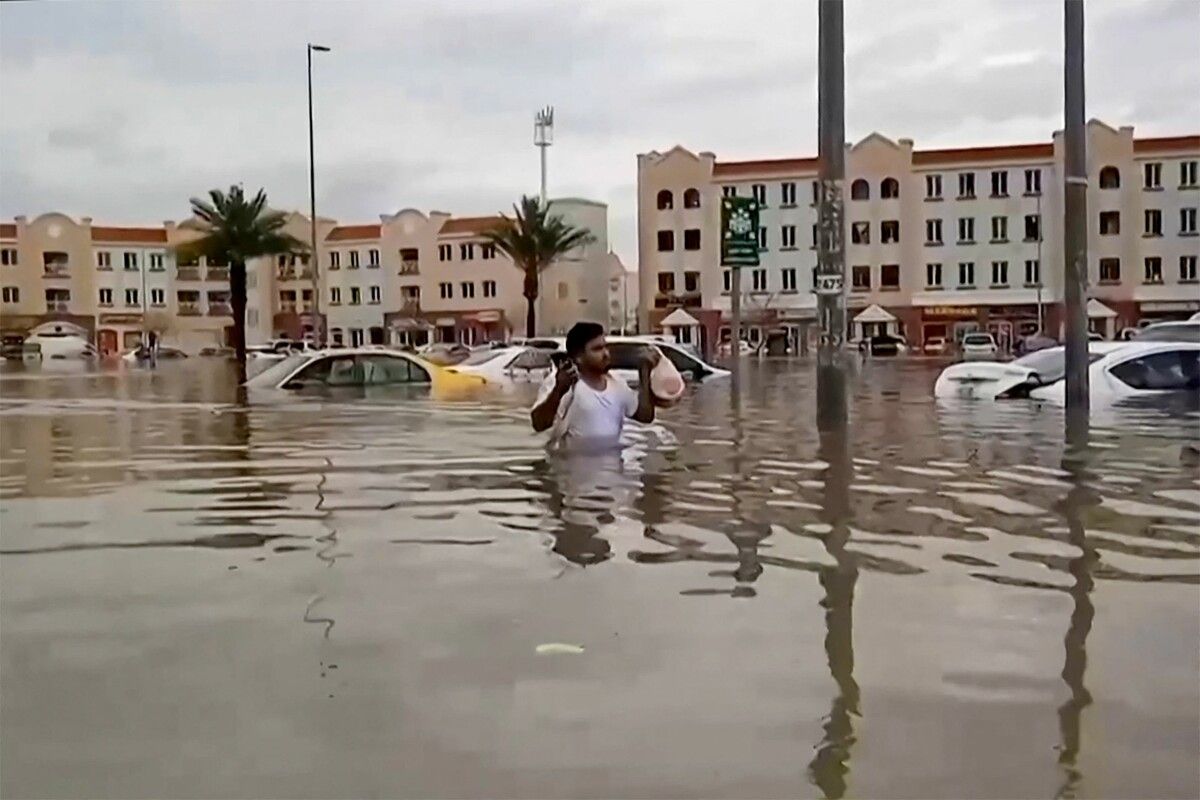 Teile von Dubai standen nach den Niederschlägen unter Wasser. AFP