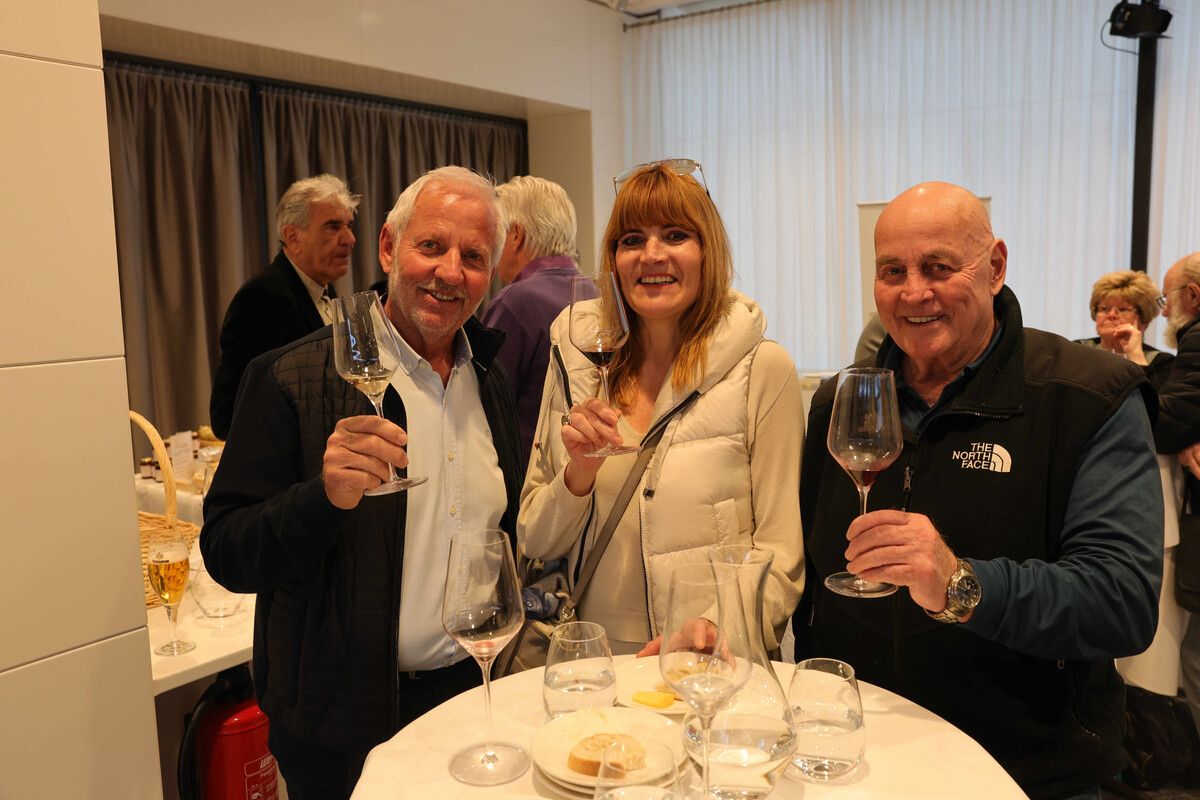 Tone Bereuter (Weinkellerei Bregenzer), Charlotte Hirt (Hotel Hirschen, Dornbirn) und Günther Wieser.