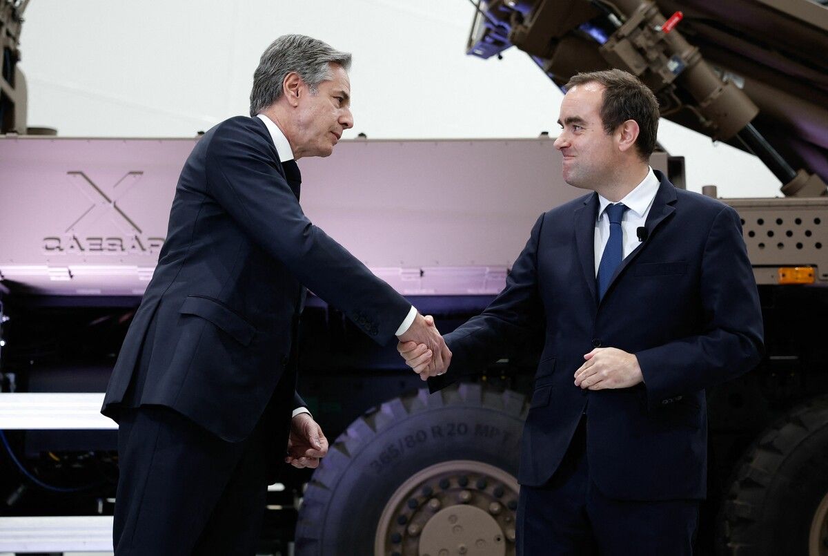 US-Außenminister Blinken (l.) besprach mit dem französischen Verteidigungsminister Lecornu die weitere Unterstützung der Ukraine. AFP