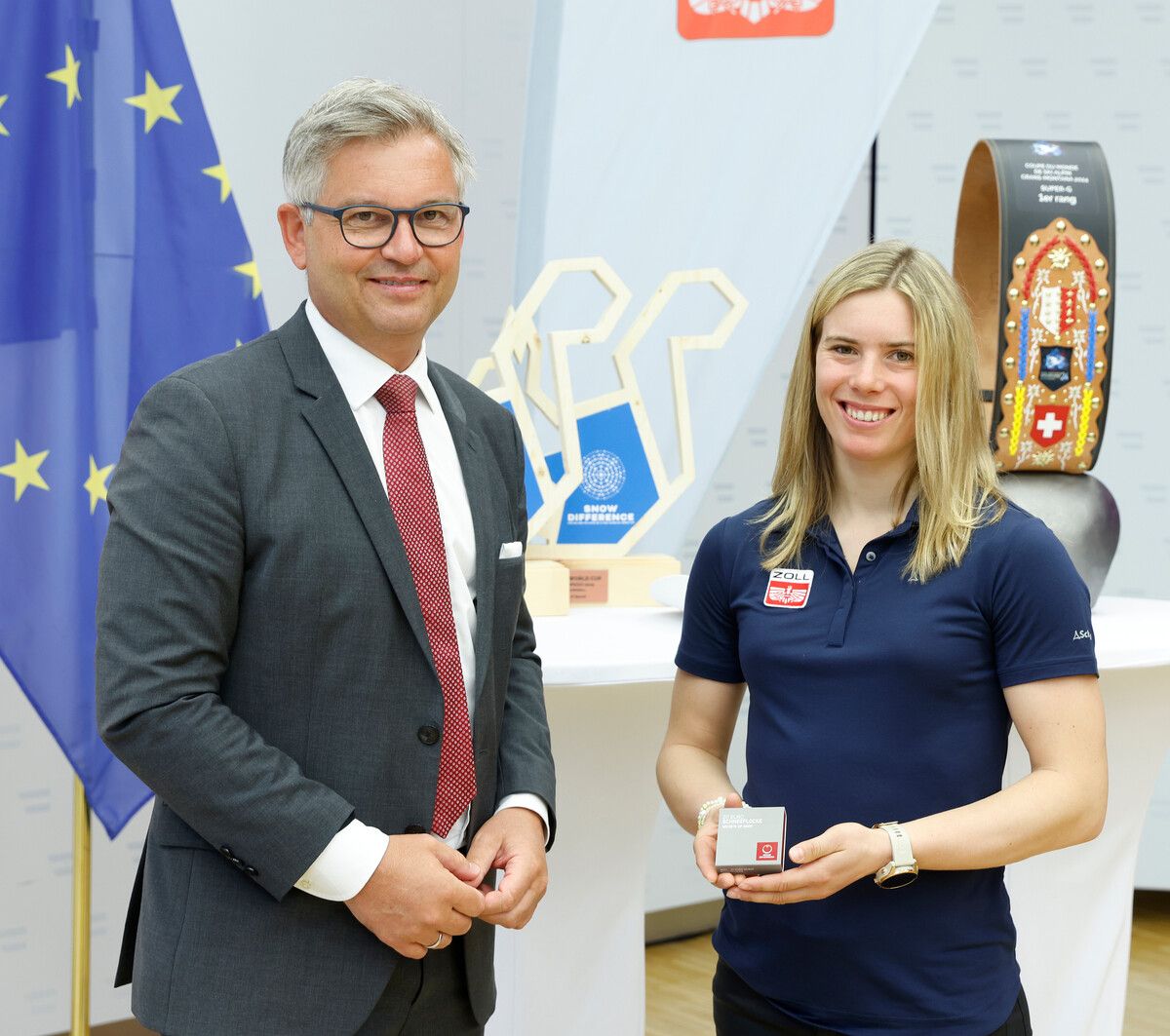 Vorarlberger unter sich: Skistar Katharina Liensberger und Finanzminister Magnus Brunner.BMF