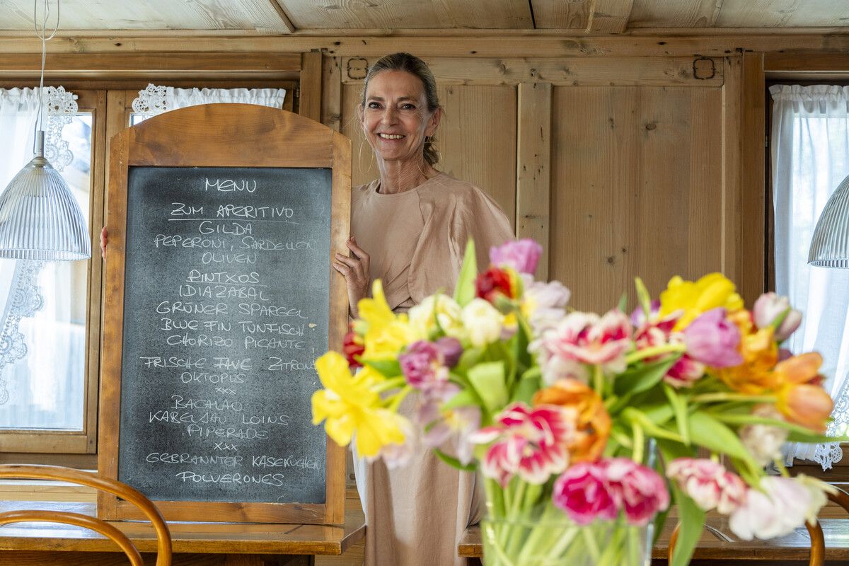 Wirtin Irma Renner verabschiedet sich Anfang Juli vom Adler. VN/PAULITSCH (3)