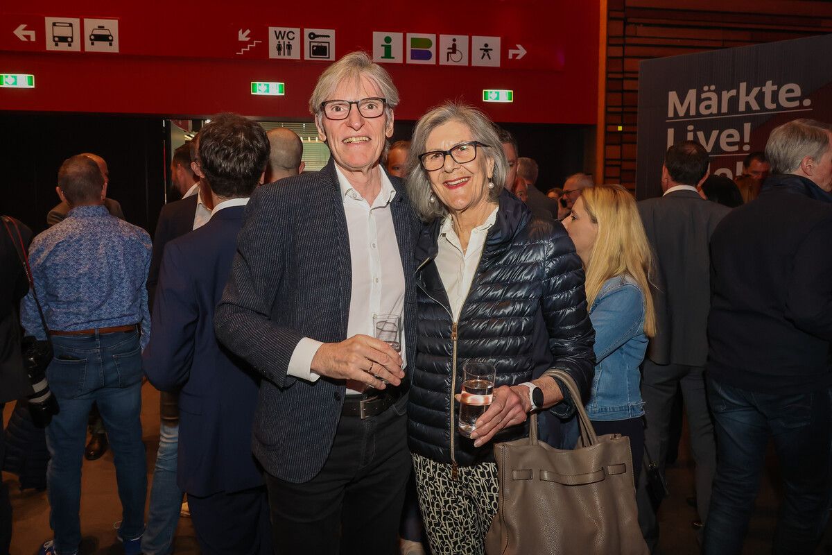 Wirtschaftskammerpräsident Wilfried Hopfner und Rita.