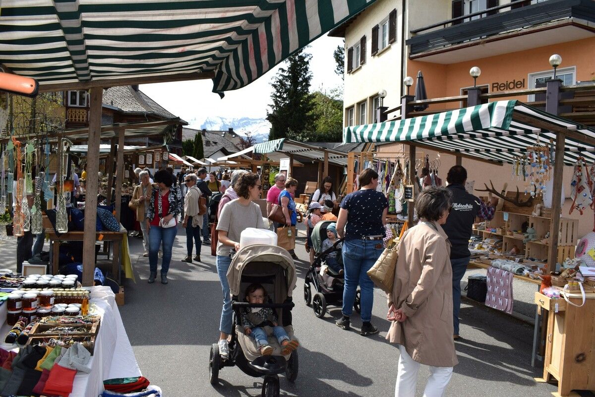 70 Aussteller lockten beim Wäldermarkt mit einem vielseitigen Angebot. ME (5)