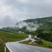 80 Meter hoher Mast am Pass