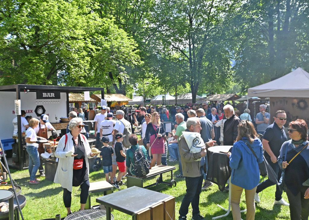 Bei bestem Wetter erfreute sich der Markt am Altacher Dorfplatz auch in diesem Jahr sehr großer Beliebtheit. Gemeinde Altach