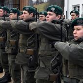 Verhaltenes Interesse von Frauen am freiwilligen Grundwehrdienst