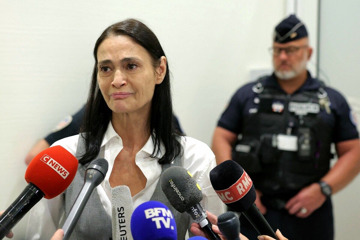 Charlotte Lewis brach nach der Urteilsverkündung in Tränen aus. AP