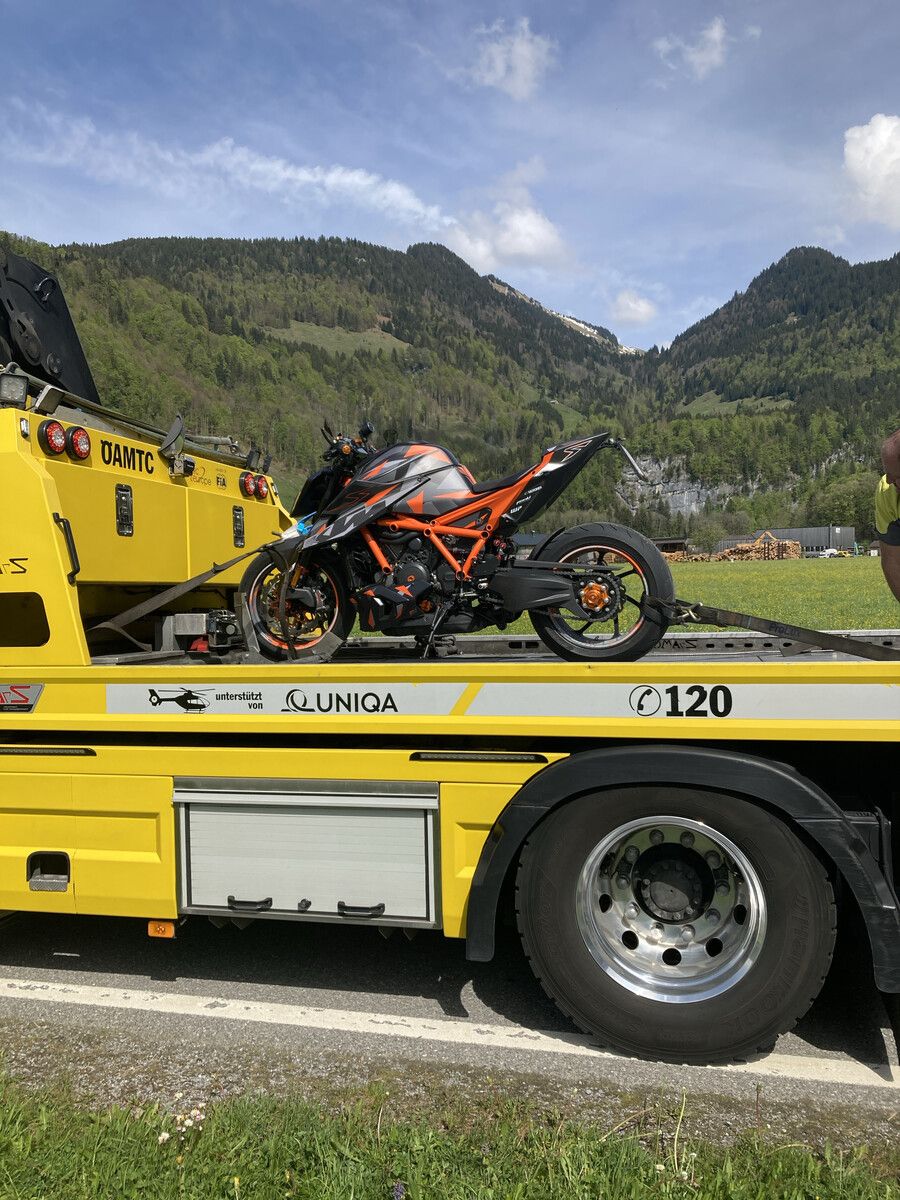 Das von der Polizei am Samstag sichergestellte Motorrad. polizei