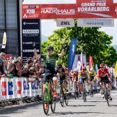 Peter rettet Ehre des Heimteams