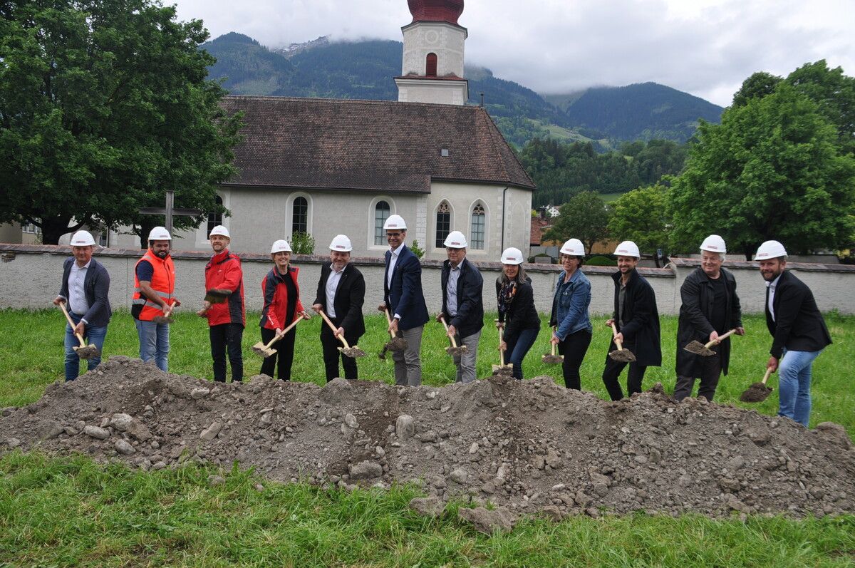 Der erfolgte Spatenstich markierte den Baubeginn. hab