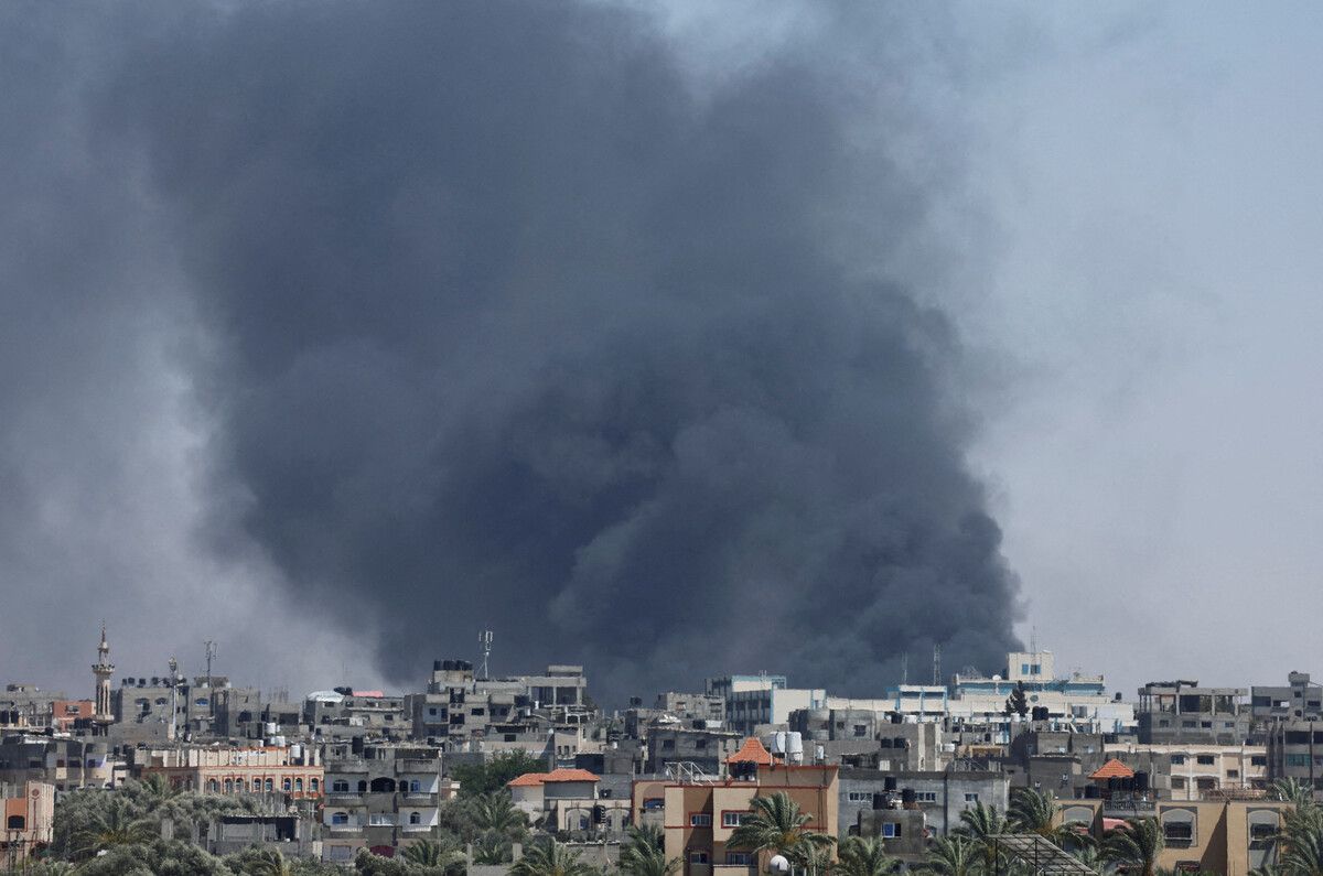 Der Internationale Gerichtshof hat Israel angewiesen, die Offensive in Rafah im Gazastreifen zu stoppen. Die israelische Armee stieß indes mit Panzern tiefer  vor. Sie hat im Gazastreifen die Leichen von drei Geiseln gefunden. Reuters