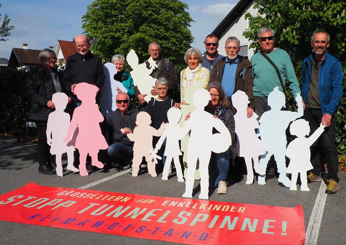 Der Protest gegen große Straßenbauprojekte geht weiter. GrossEltern
