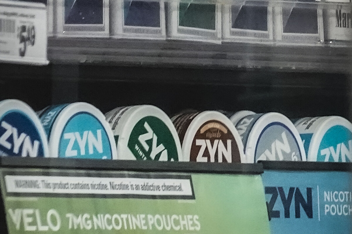 Die Plastikdosen enthalten alles andere als gesunde Produkte. Vielmehr führt ihr Inhalt sehr häufig direkt in die Nikotinabhängigkeit.ap