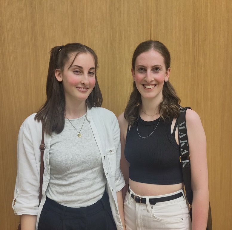Die Schwestern Magdalena und Isabelle Haas mögen die Musik von „Swingwerk“.