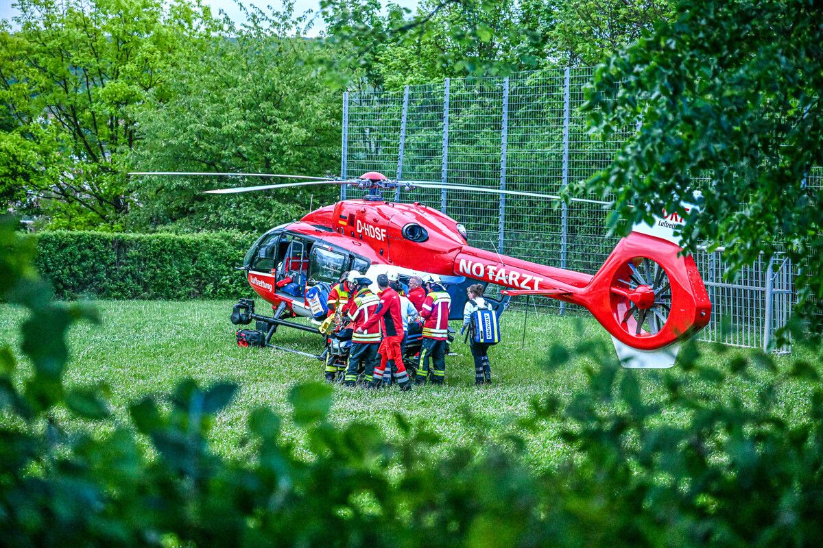 Die verletzten Teenager wurden ins Krankenhaus eingeliefert. dpa