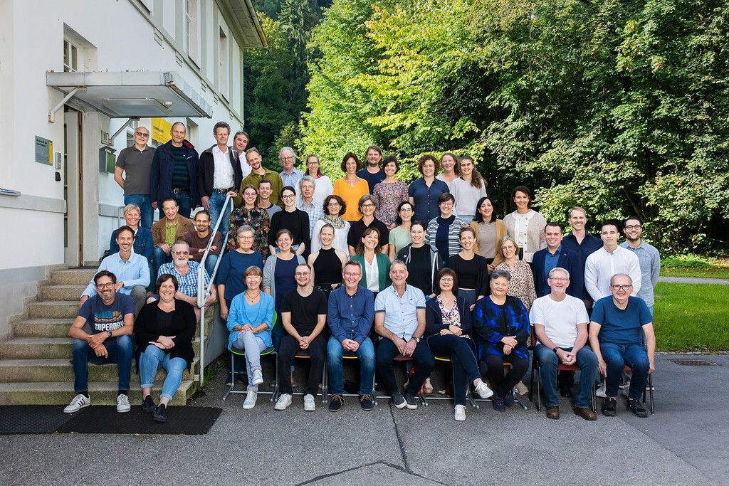 Direktor Nikolaus Netzer (1. Reihe Mitte) mit den Lehrpersonen der Musikschule Feldkirch.Nikolaus Netzer (2)