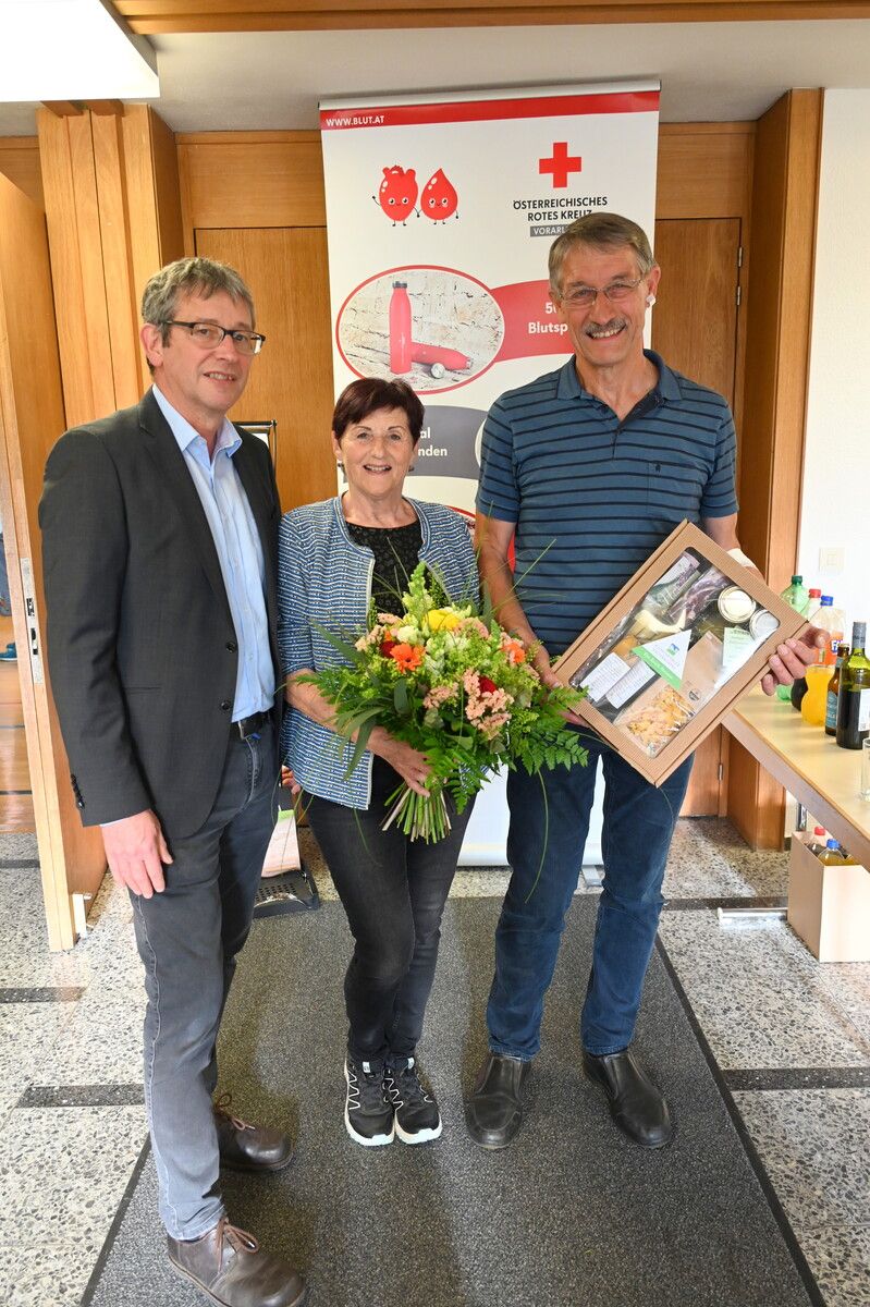 Ein treues Team beim Blutspenden – Monika und Raimund Bertsch.DOB