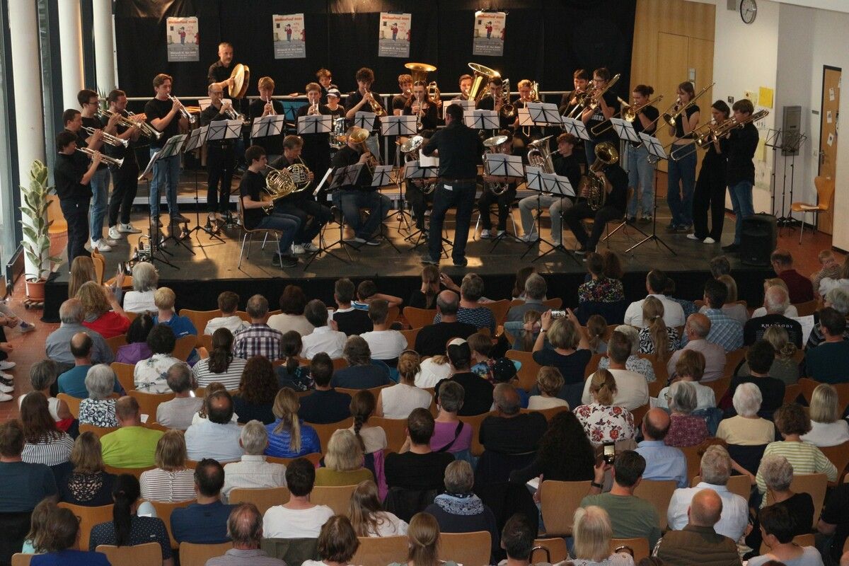 Es lebe die Blasmusik hieß es kürzlich in der Mittelschule Hasenfeld.vv (6)