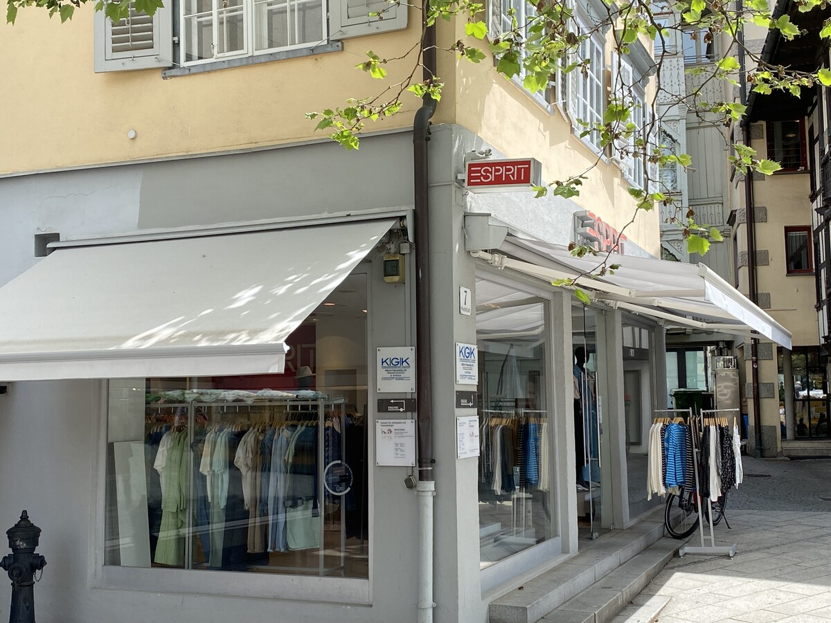 In Dornbirn gibt es ein Esprit-Geschäft, das jedoch nicht von Esprit betrieben wird. Ändern soll sich hier vorerst nichts. VN/Rauch
