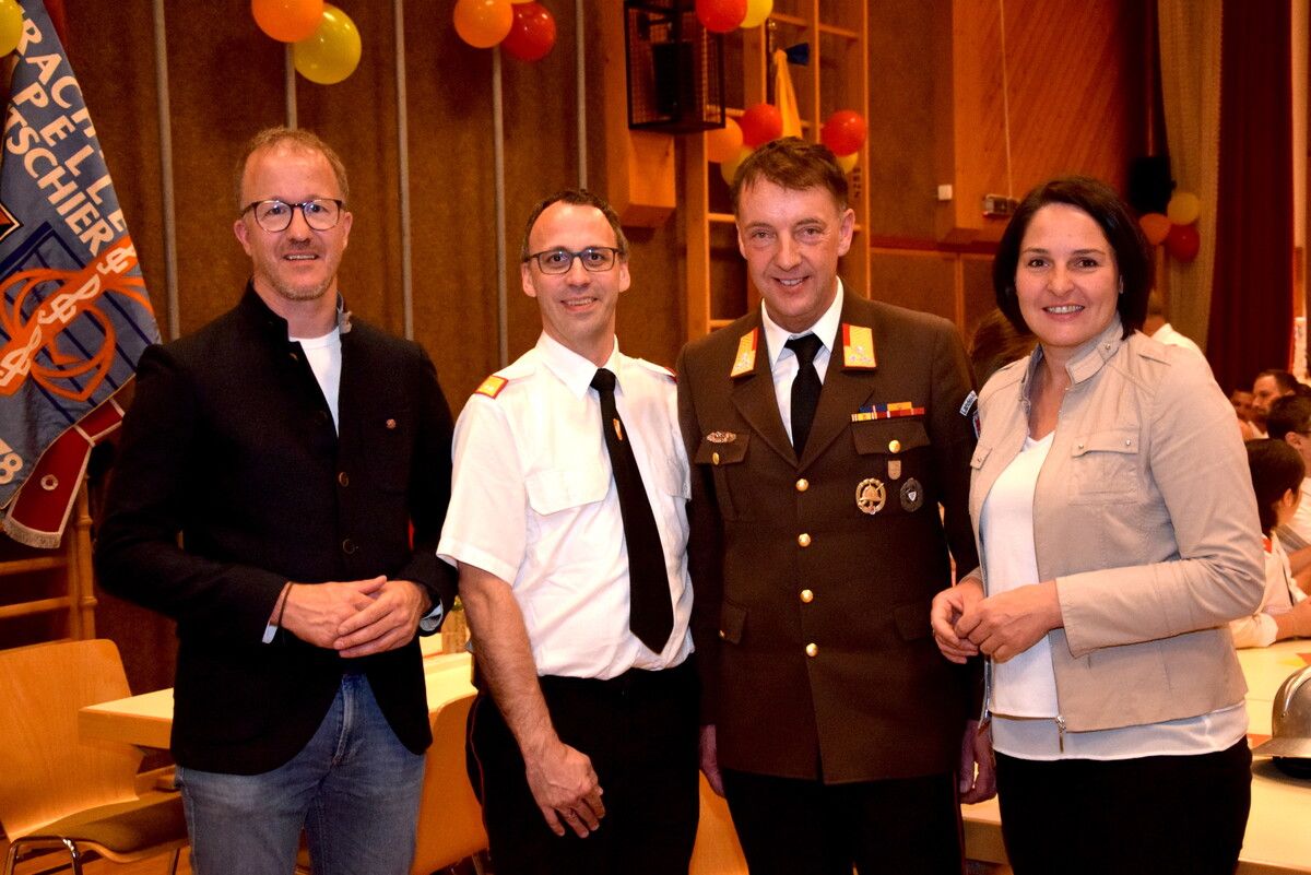 LR Christian Gantner, OF-Gantschier-Kommandant Florian Beiser, BFI Karl-Heinz Beiter und LTVP Monika Vonier. SCO (2)