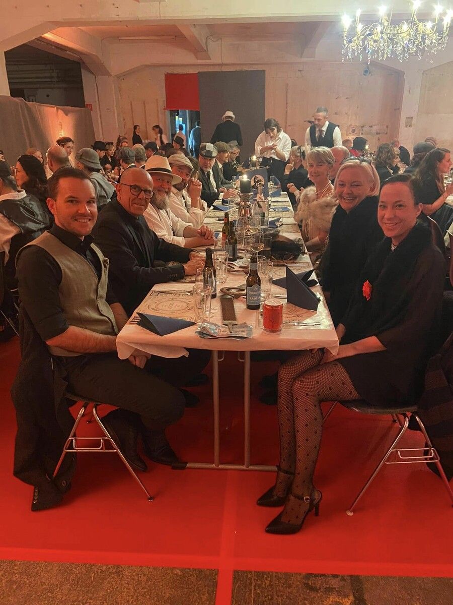 Lukas Debortoli, Walter Gohm, Dominik Tschohl, rechts: Angelika Martin, Marion Gohm und Christina Gort (v. l.).Veranstalter