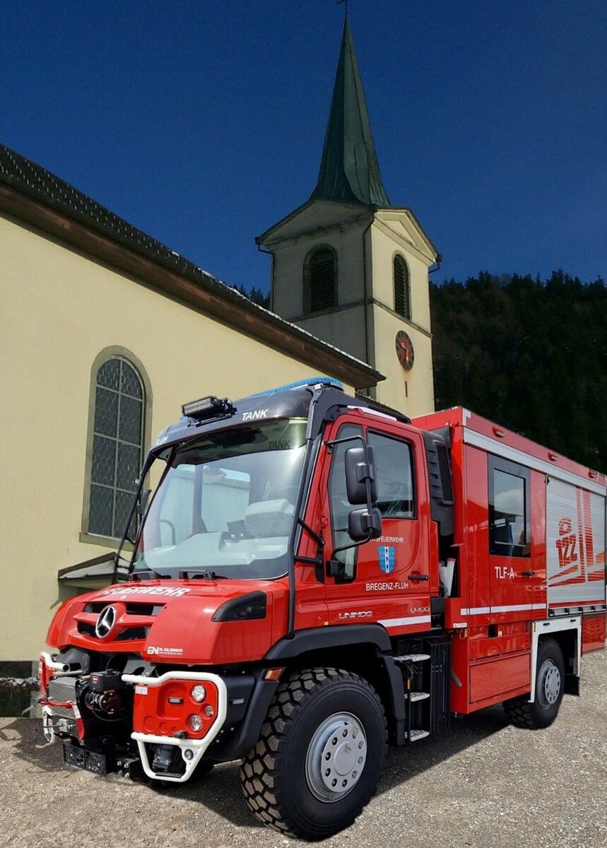Mit einem bergtauglichen Einsatzfahrzeug macht sich die Feuerwehr Fluh ein tolles Jubiläumsgeschenk und feiert dies am Wochenende mit einem zünftigen Fest. STP