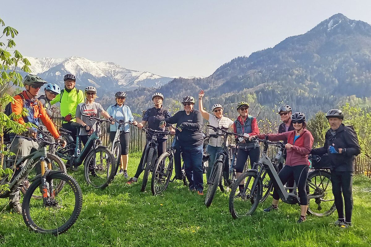 Mitglieder von Vorarlberg 50plus trainierten das Fahren mit dem E-Bike. 50plus