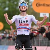 Furioser Start in die  „unendliche Liebe“